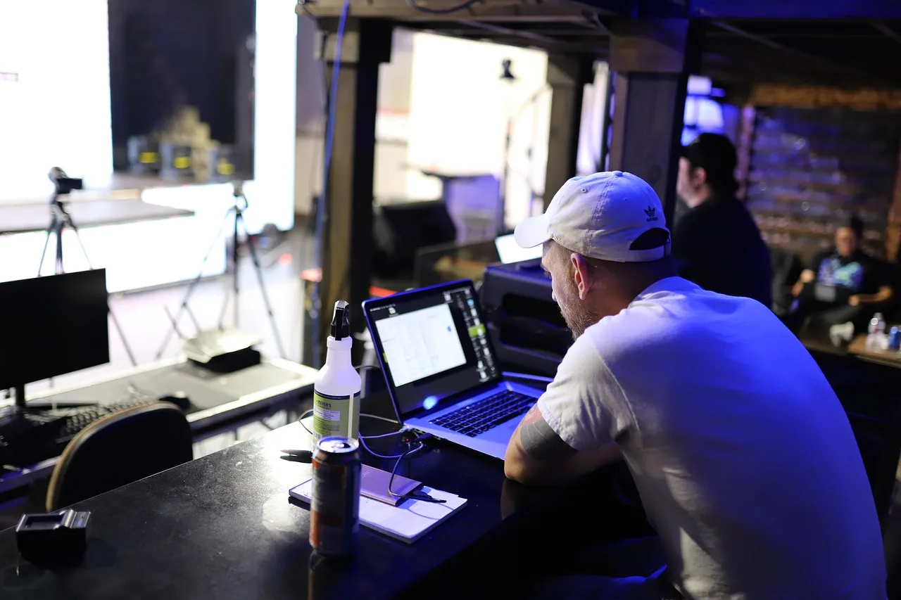 concert, streaming, technician, venue, event, spot, sport, events, arena, man, light, streaming, technician, technician, technician, technician, technician. Choosing livestream creator production tools by the failure you cannot afford