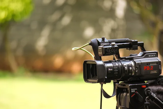 sony, camera, lens, equipment, photography, technology, digital, zoom, electronic, snapshot, nature, technique, film, photo, cinema, video, shot, sony, sony, snapshot, film, film, film, film, film, cinema, video, video, video. Which livestream creator software to buy, reviewed