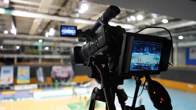 camera, watch tv, livestream, sports, live sport, basketball, arena, streaming, camera operator, livestream, livestream, livestream, livestream, livestream. Are SXSW, TwitchCon and VidCon worth it for US livestream sponsorship leads?