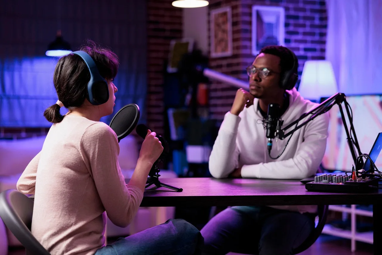podcast, video, broadcast, podcasting, record, platform, microphone, live, interview, podcast, podcast, podcast, podcast, podcast. Livestream Host Sponsorships vs Affiliate Income: Which Works Better for US Creators?